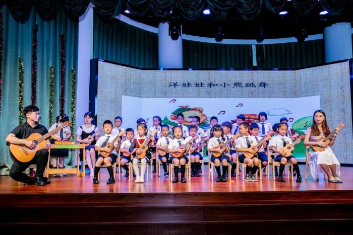 尤克里里表演 尤克里里表演